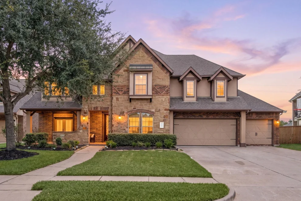 Unit for sale at 1332 Altavilla Lane, League City, TX 77573
