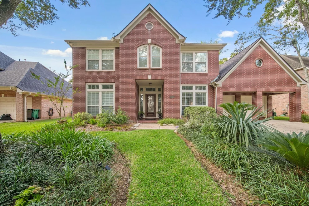Unit for sale at 3315 Mill Hollow, Missouri City, TX 77459
