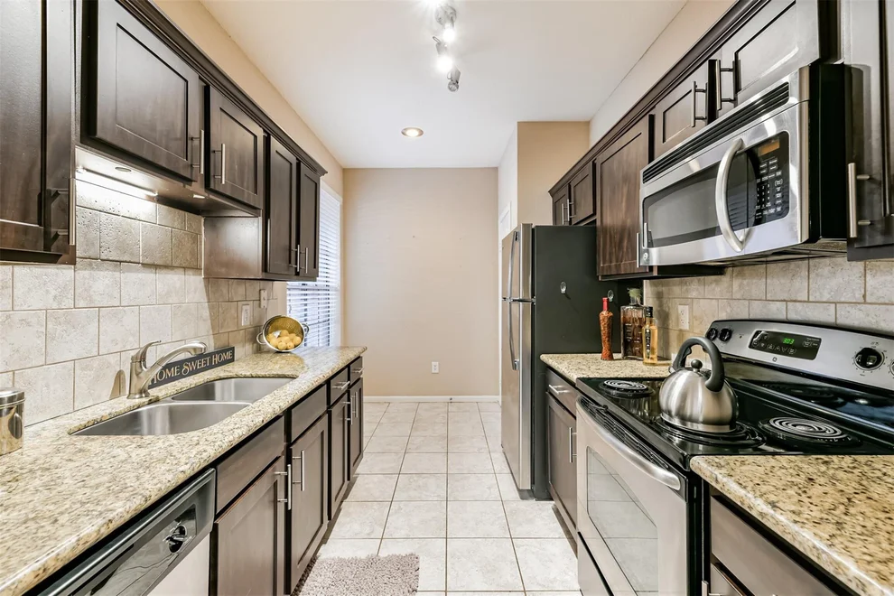 Unit for sale at 2255 Braeswood Park, Houston, TX 77030