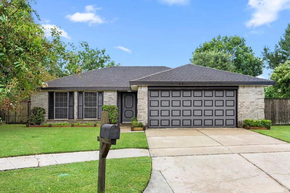 Unit for sale at 10327 Hollow Canyon Court, Sugar Land, TX 77498