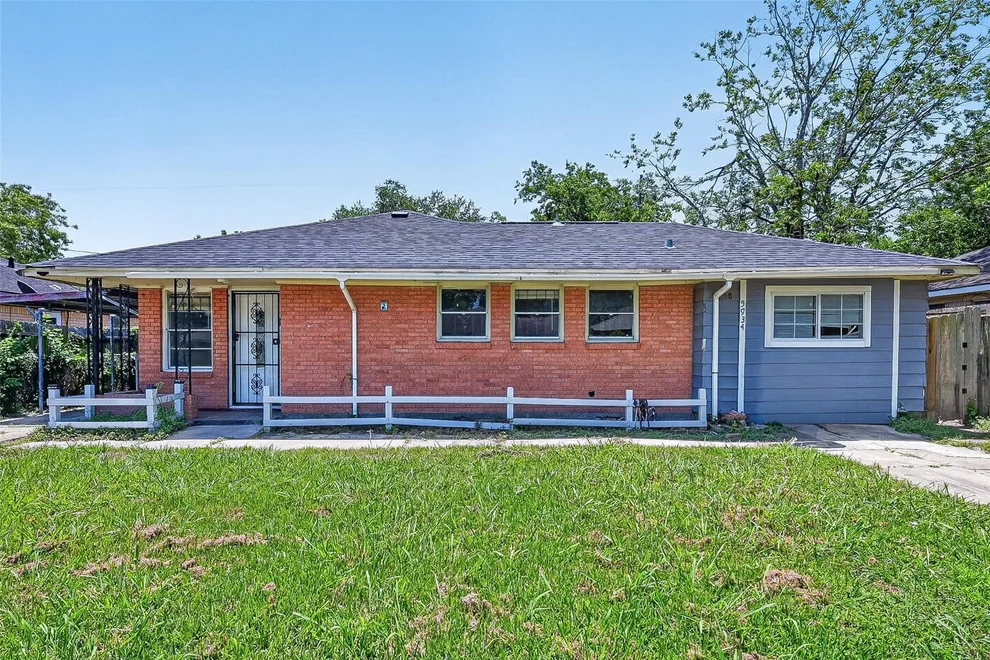 Unit for sale at 5934 Belmark Street, Houston, TX 77033