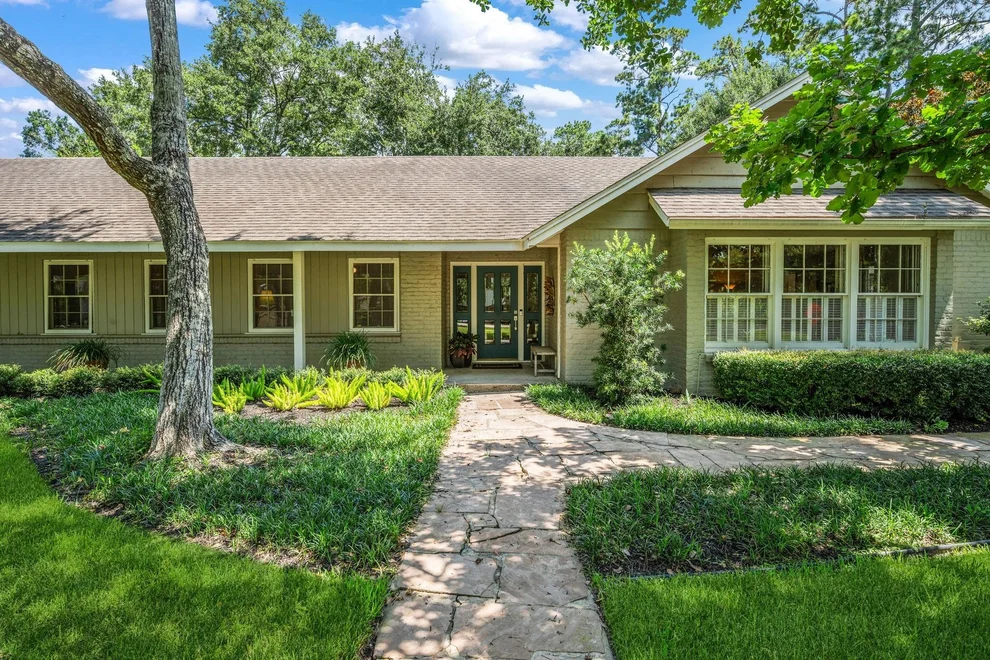 Unit for sale at 11902 Laurie Lane, Houston, TX 77024