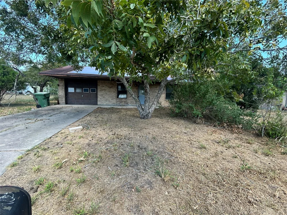 Unit for sale at 110 Weldon Street, Cuero, TX 77954