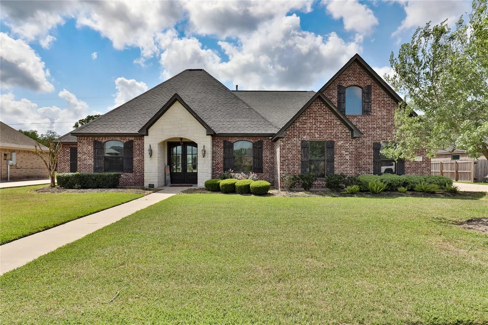 Unit for sale at 717 Rustic Oaks Drive, Angleton, TX 77515