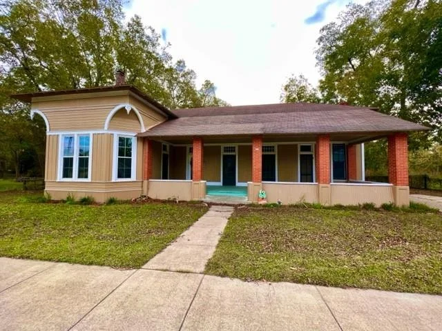 Unit for sale at 362 E 1st Street, Groveton, TX 75845