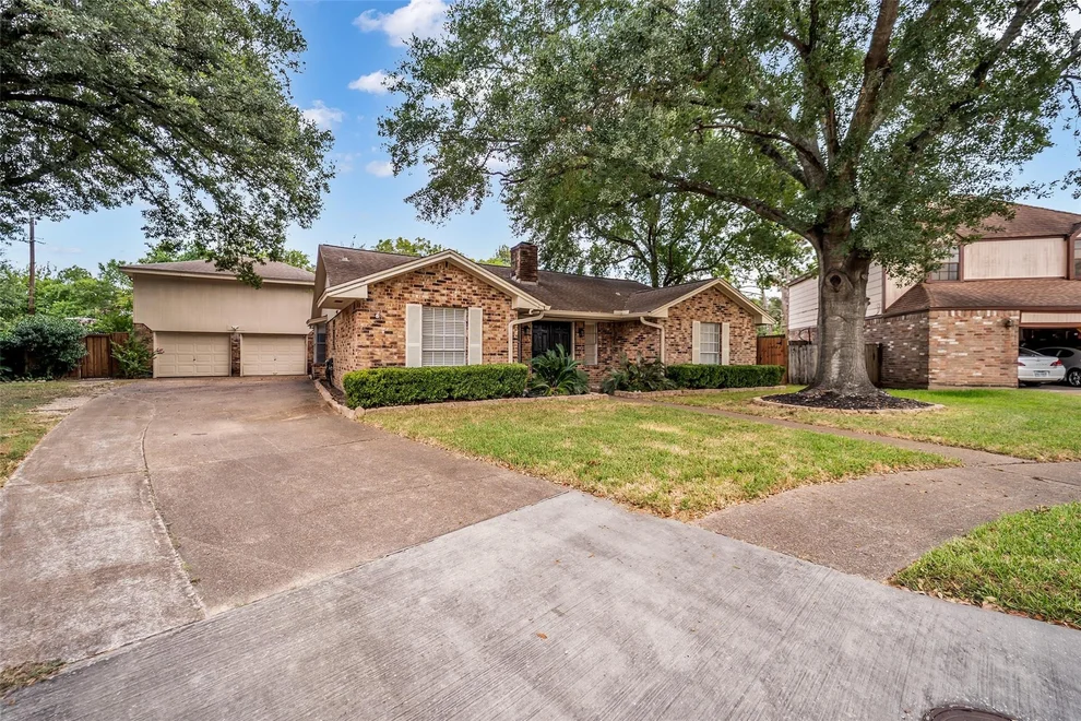 Unit for sale at 8043 Zimmermann Drive, Houston, TX 77088