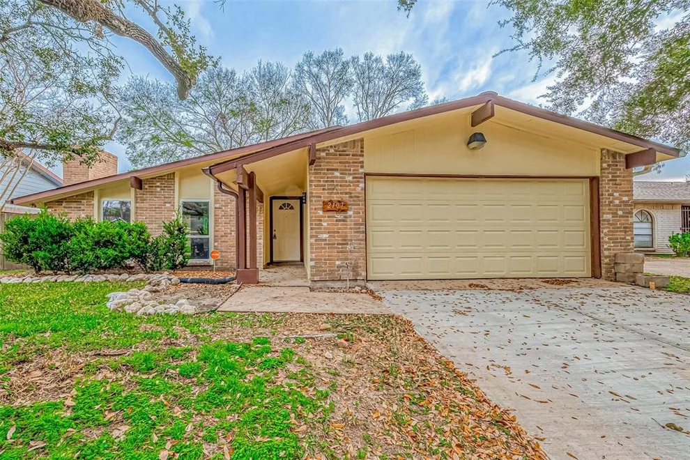Unit for sale at 2107 Quail Valley East Drive, Missouri City, TX 77459