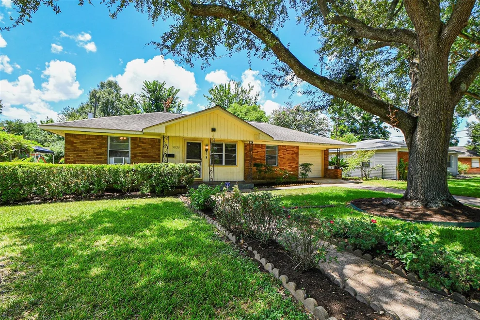 Unit for sale at 5829 Jackwood Street, Houston, TX 77074