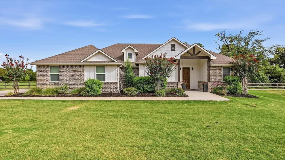 Unit for sale at 10468 Cornwall Lane, Iola, TX 77861