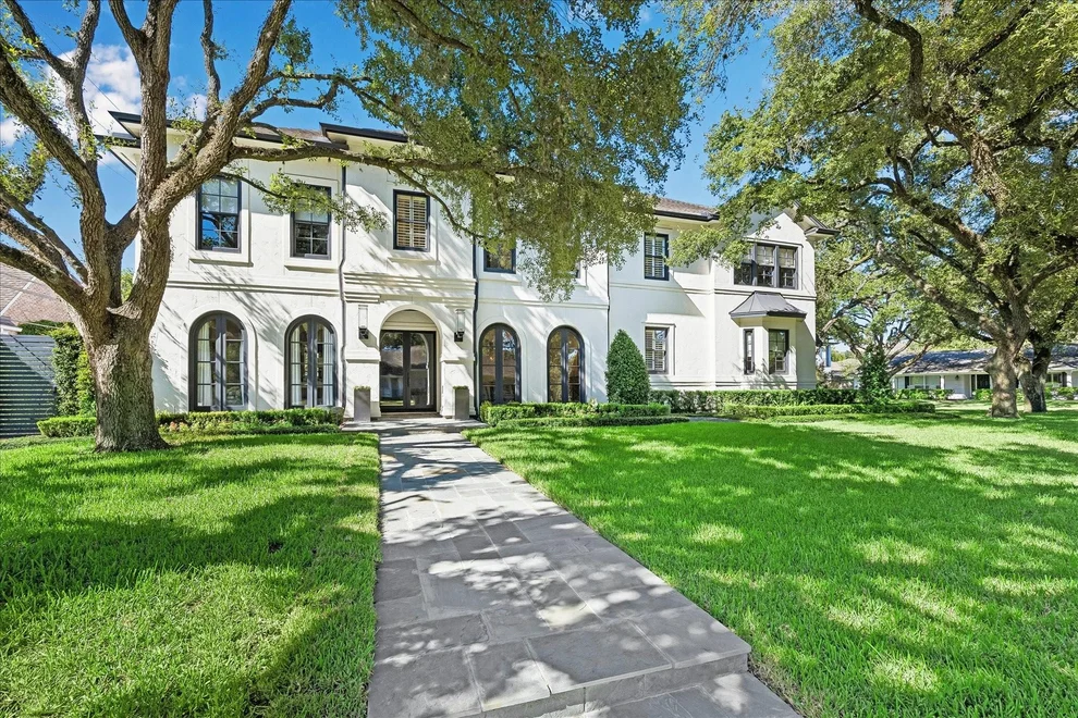 Unit for sale at 1020 River Glynn Drive, Houston, TX 77063