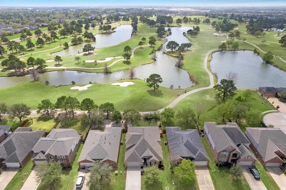 Unit for sale at 18719 Cypress Lake Village Drive, Cypress, TX 77429