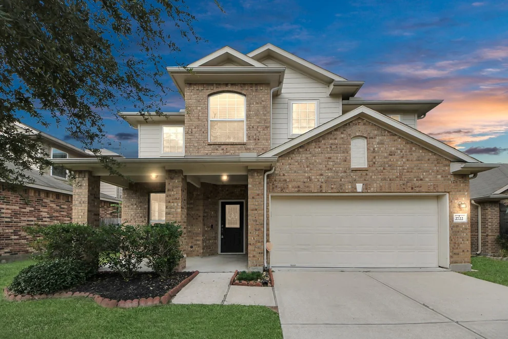 Unit for sale at 2722 Sunshade Court, Pearland, TX 77584