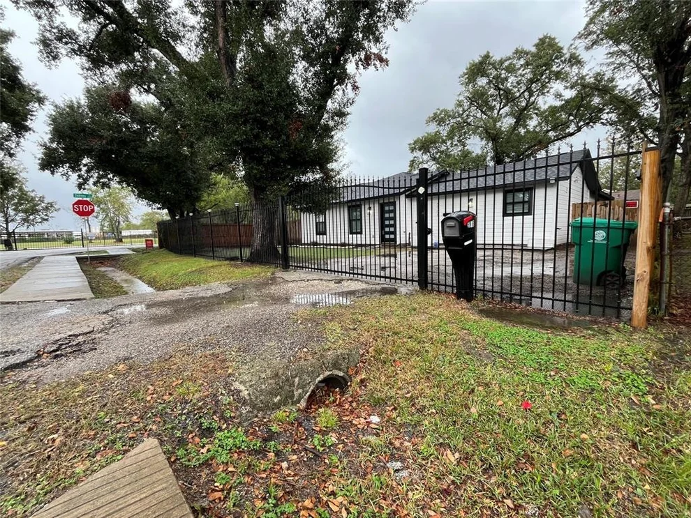 Unit for sale at 5906 Hilary Street, Houston, TX 77026