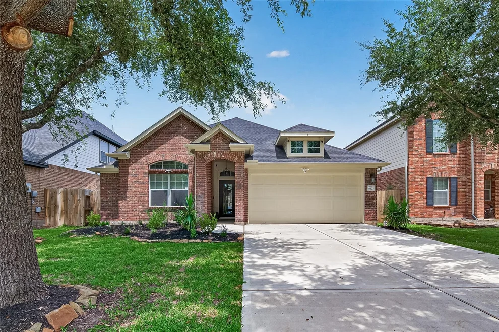 Unit for sale at 8327 Dusty Canyon Lane, Richmond, TX 77407
