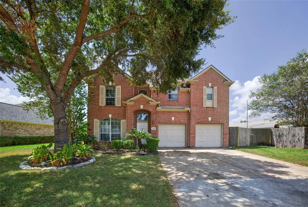 Unit for sale at 19919 Creek Bend Trail, Houston, TX 77084