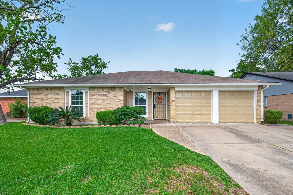 Unit for sale at 1327 Padstow Lane, Channelview, TX 77530