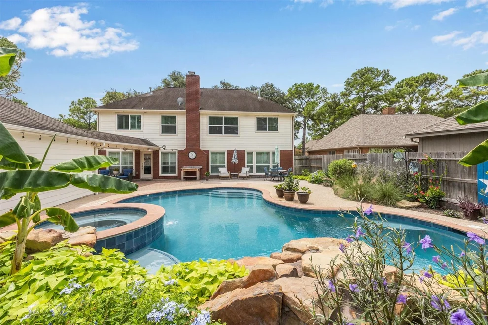 Unit for sale at 15726 Echo Lodge Drive, Houston, TX 77095