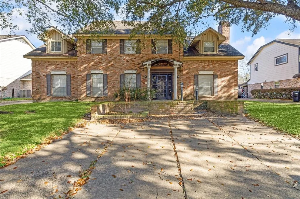 Unit for sale at 10826 Burgoyne Road, Houston, TX 77042