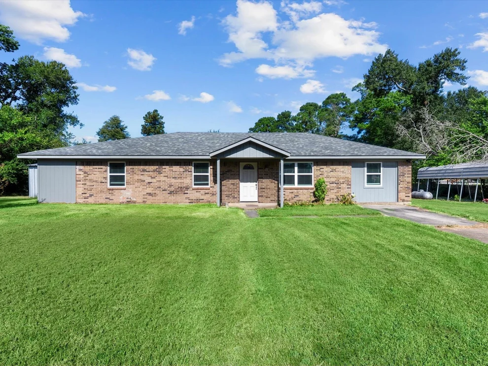 Unit for sale at 53 Parker Creek Road, Huntsville, TX 77320