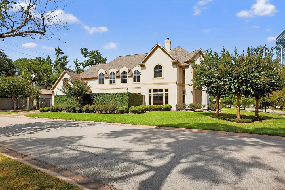 Unit for sale at 3118 Virginia Street, Houston, TX 77098