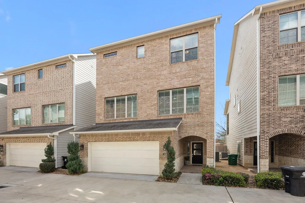 Unit for sale at 1216 Murrayhill Drive, Houston, TX 77043