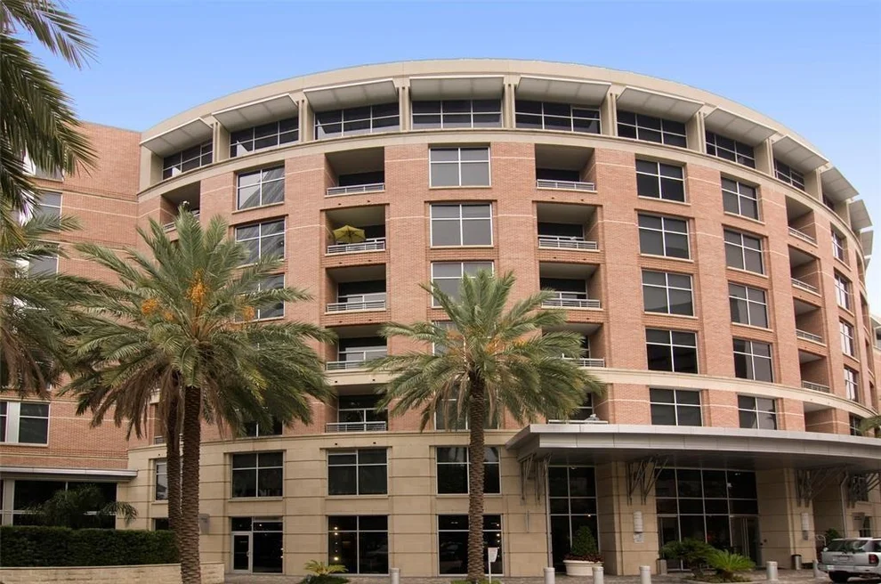 Unit for sale at 1901 Post Oak, Houston, TX 77056