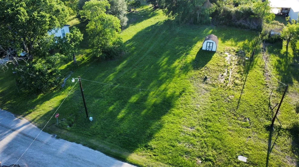 Unit for sale at 345 20th Street, Hempstead, TX 77445