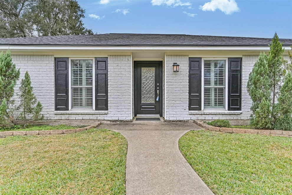 Unit for sale at 15718 Bougainvilla Lane, Friendswood, TX 77546