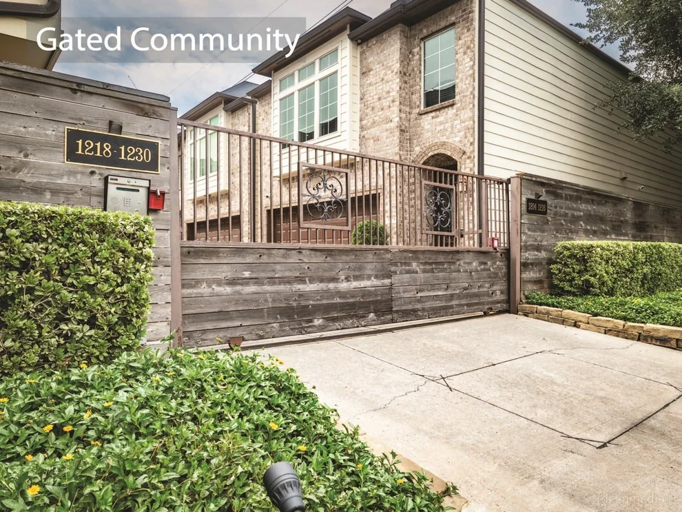 Unit for sale at 1208 Sampson Street, Houston, TX 77003