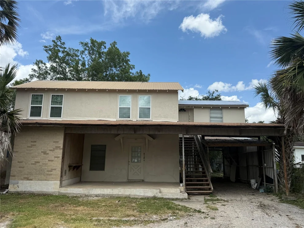 Unit for sale at 618 S 6th Street, Kenedy, TX 78119
