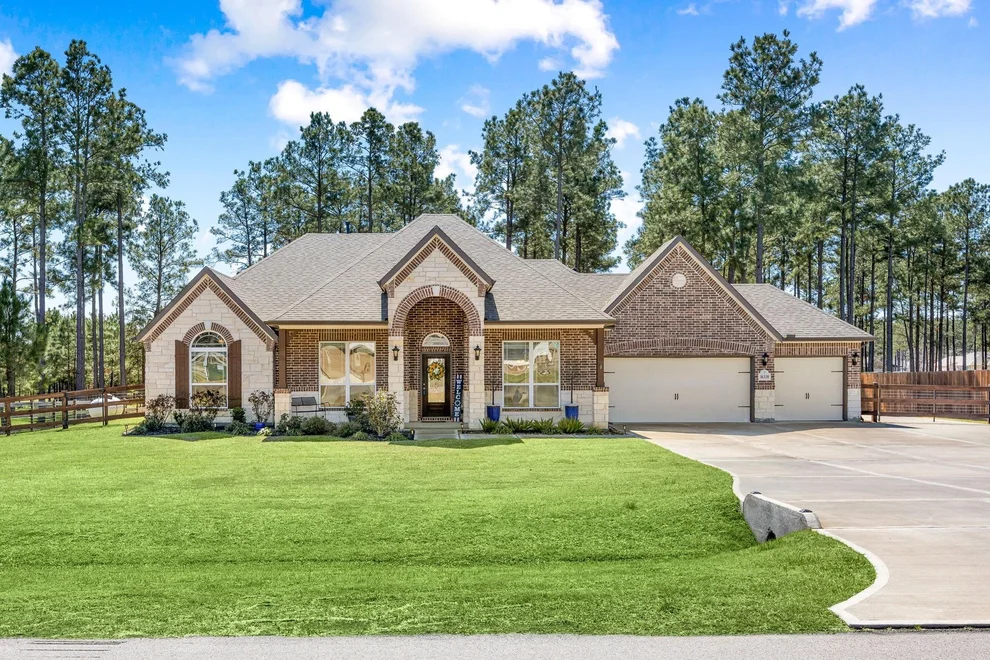 Unit for sale at 16338 Ellis Street, Conroe, TX 77303