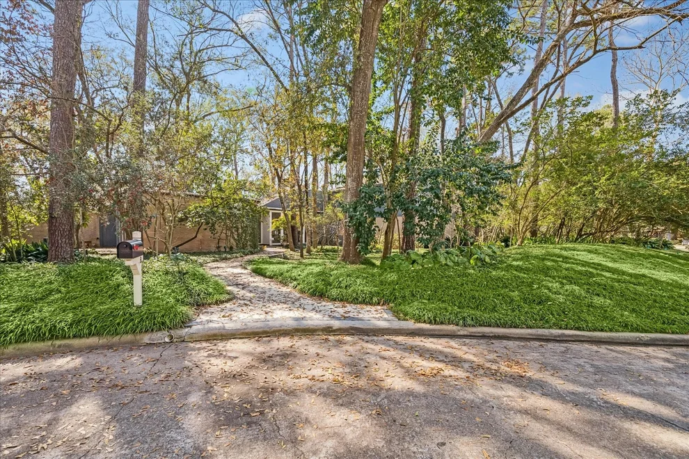 Unit for sale at 338 Hunters Trail Street, Houston, TX 77024