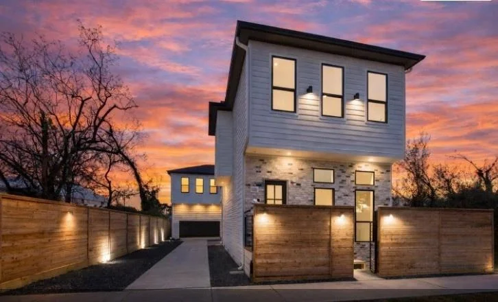 Unit for sale at 602 Jewett Street, Houston, TX 77009