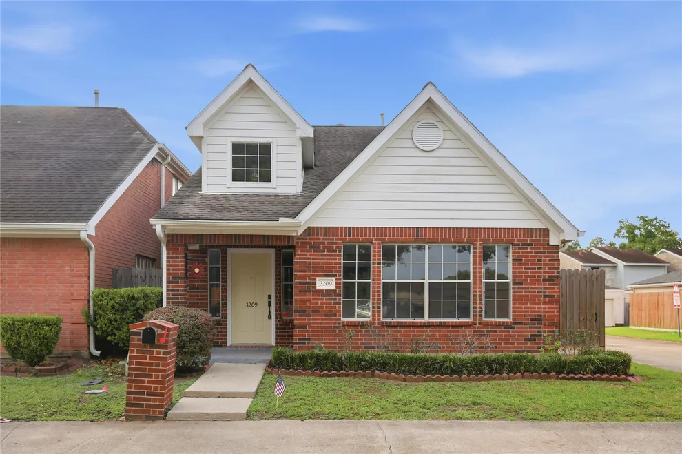 Unit for sale at 3209 Continental Drive, Missouri City, TX 77459