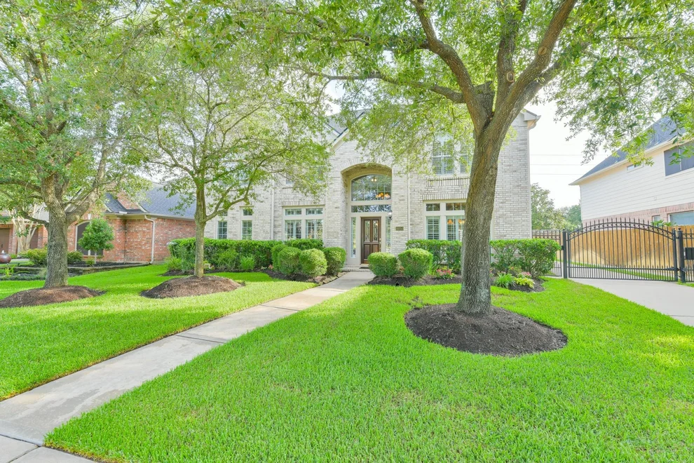 Unit for sale at 16050 Lockdale Lane, Cypress, TX 77429