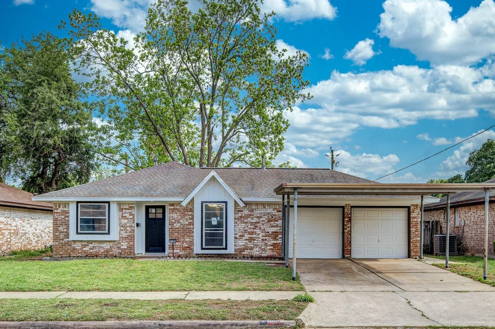 Unit for sale at 1109 E Columbia Lane, Deer Park, TX 77536