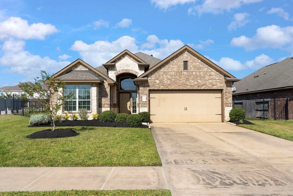 Unit for sale at 3707 Lake Bend Shore Drive, Spring, TX 77386