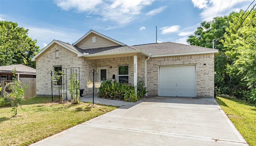 Unit for sale at 1111 12th 1/2 Street N, Texas City, TX 77590