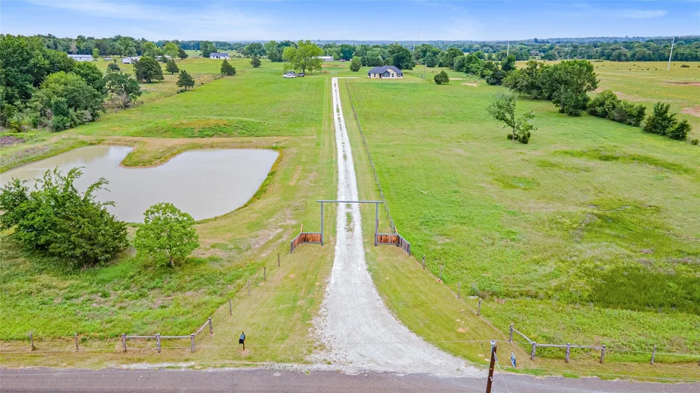 Unit for sale at 596 J W Martine Road, Hearne, TX 77859