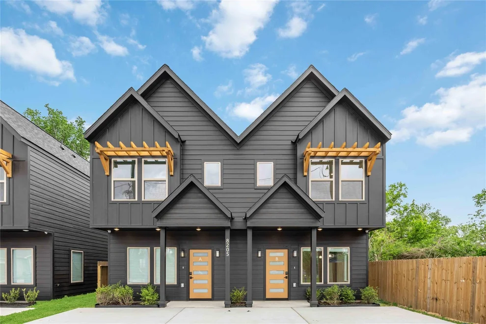 Unit for sale at 8205 Safebuy Street, Houston, TX 77028