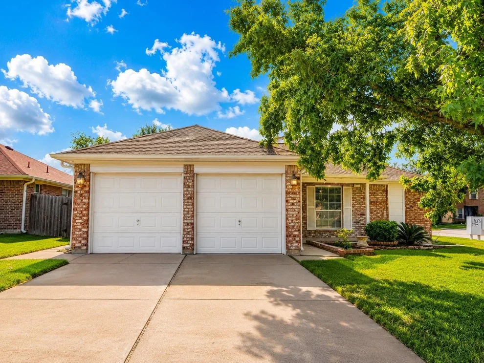 Unit for sale at 7102 Pheasant Grove Drive, Cypress, TX 77433