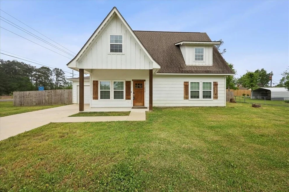 Unit for sale at 240 Wren St, Lumberton, TX 77657