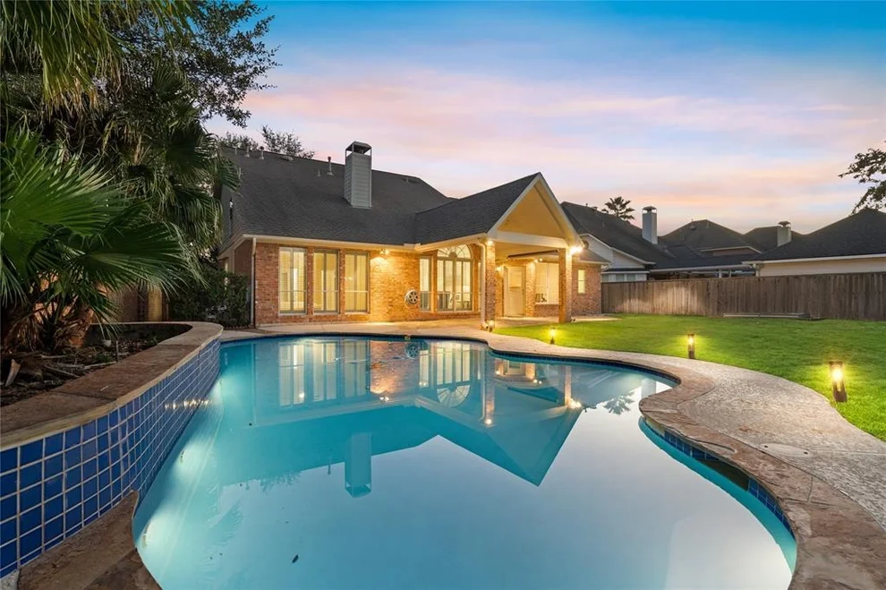 Unit for sale at 5319 Deerbourne Chase Drive, Sugar Land, TX 77479