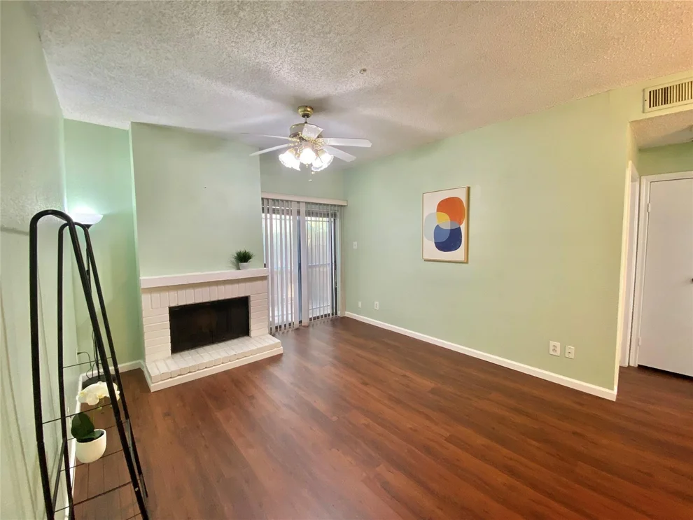 Unit for sale at 7900 N Stadium Drive, Houston, TX 77030