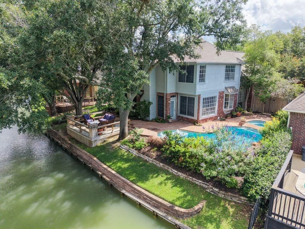 Unit for sale at 1115 Mariner Cove, Sugar Land, TX 77498