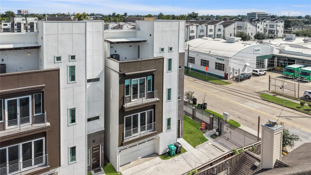 Unit for sale at 2111 Mcgowen Street, Houston, TX 77004