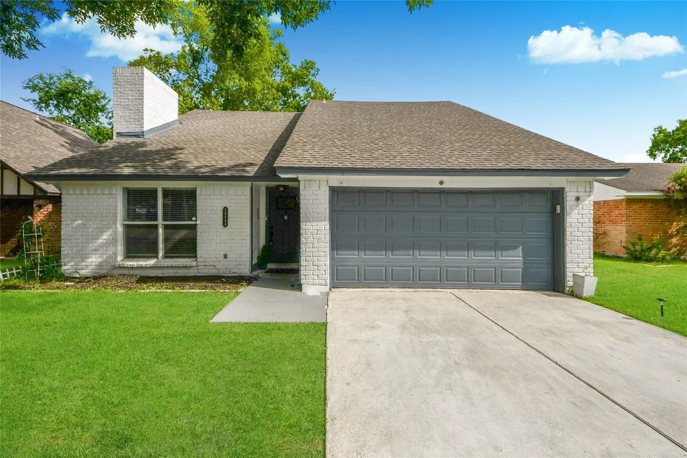 Unit for sale at 13114 Ensley Wood Drive, Houston, TX 77082