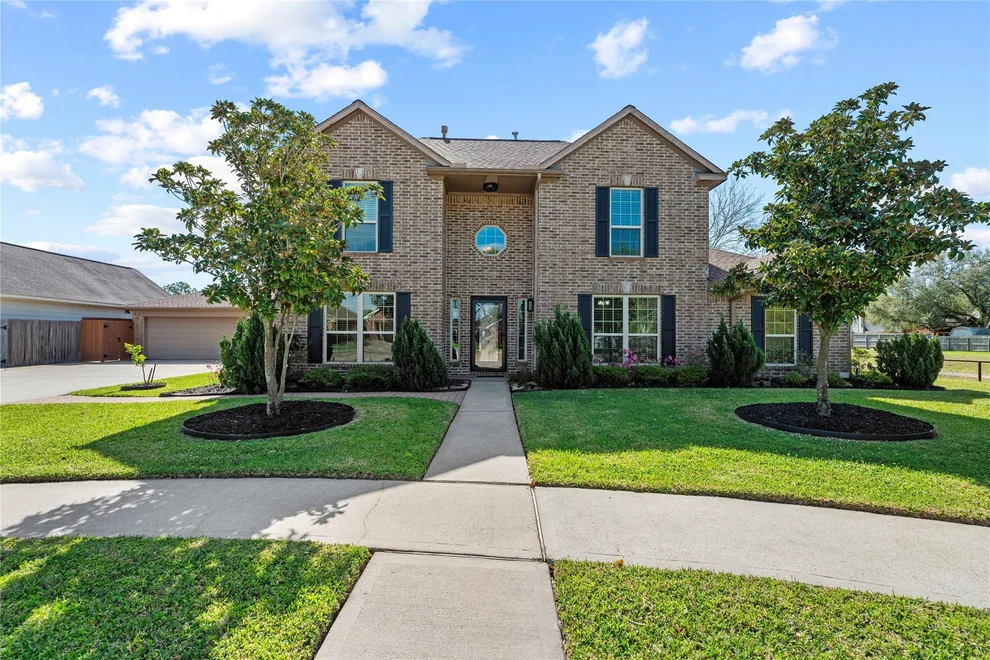 Unit for sale at 3405 Stonecrest Court, Pearland, TX 77581