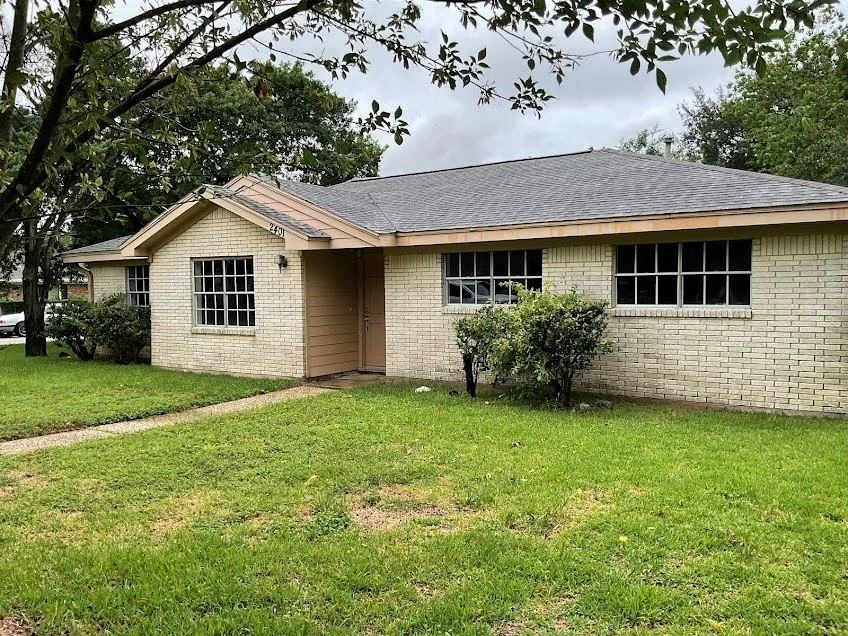 Unit for sale at 2401 Camino Court, Texas City, TX 77590