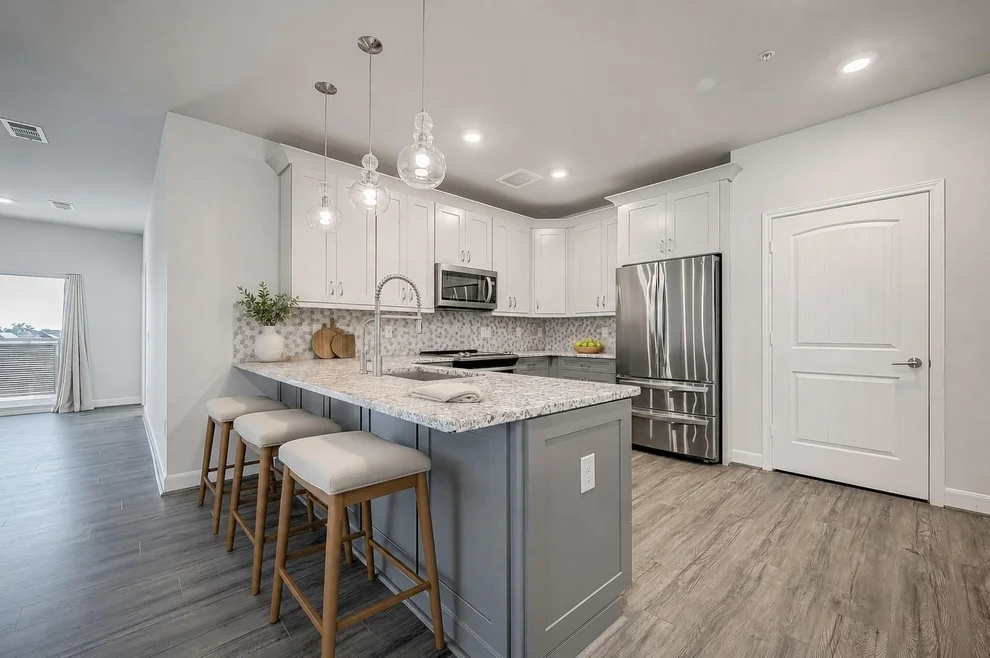 Unit for sale at 6804 Westview Drive, Houston, TX 77055